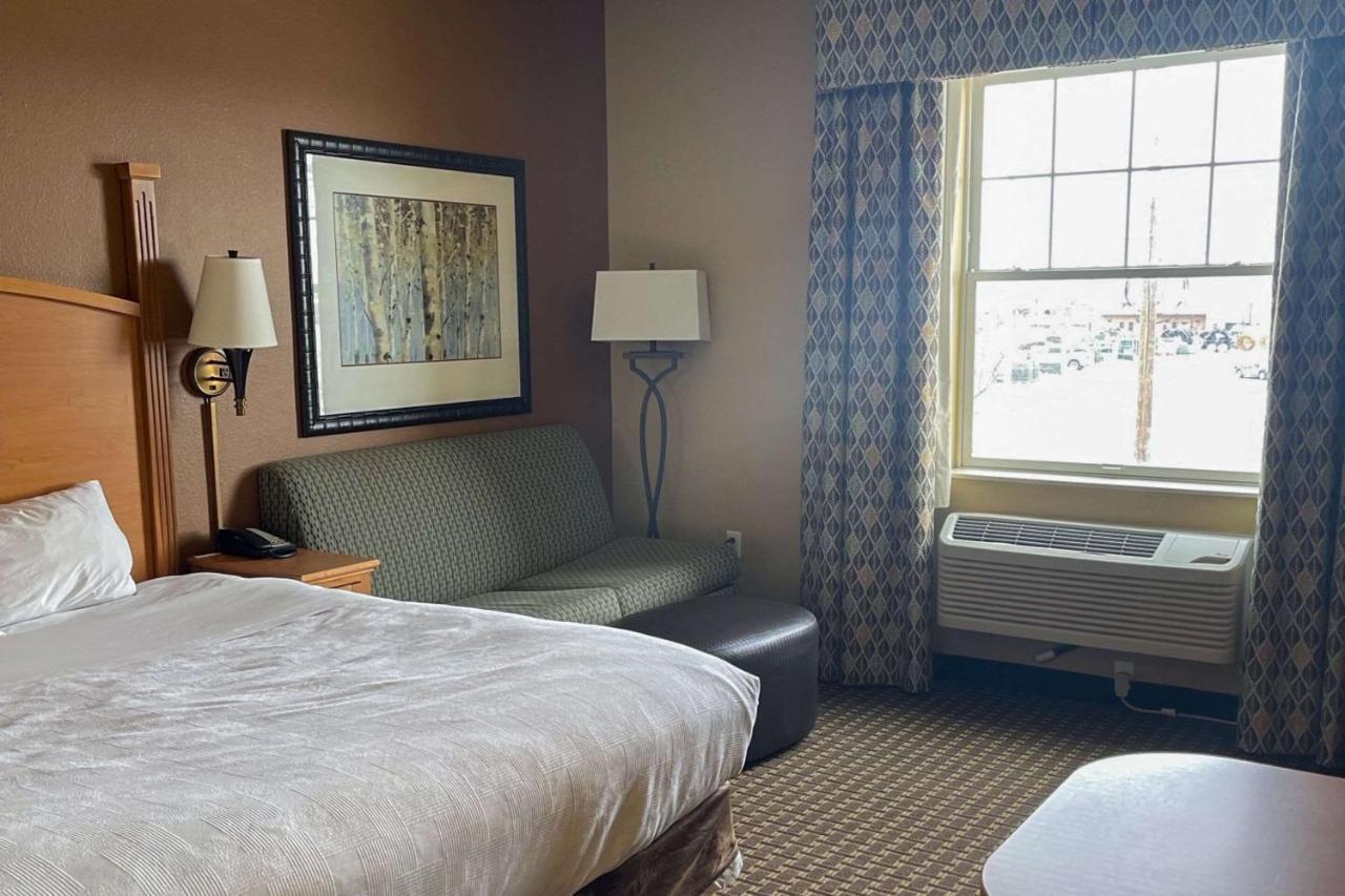 Mainstay Suites Williston Eksteriør billede
